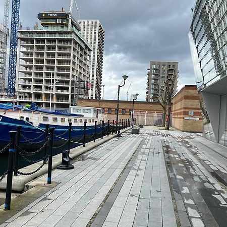 Canary Wharf Holiday Rooms Лондон Экстерьер фото