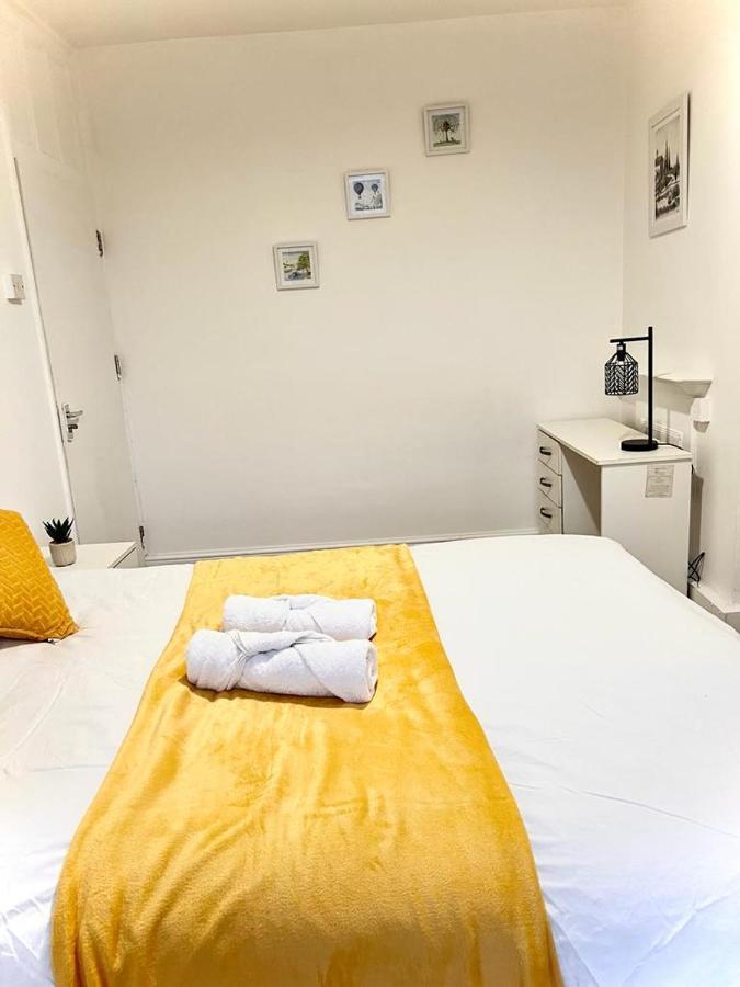 Canary Wharf Holiday Rooms Лондон Экстерьер фото
